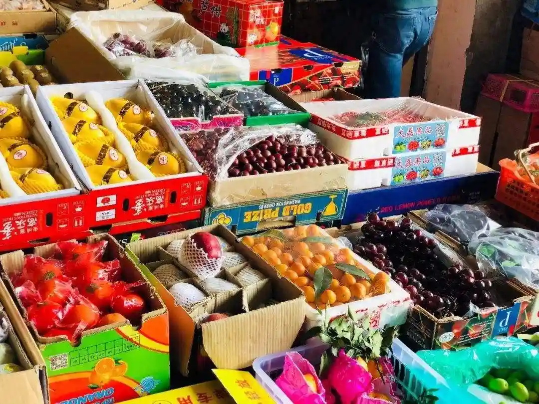 水果批发市场：水果店加盟到底靠谱吗，想做水果生意的可以交流