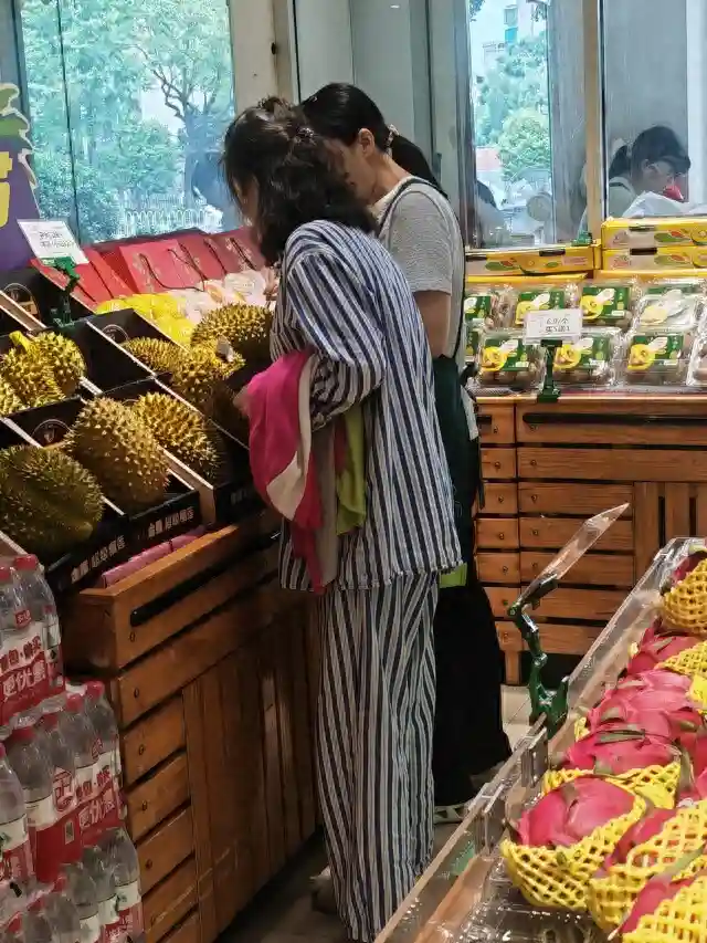 “甜蜜”正当时！夏日水果陆续“上新”了