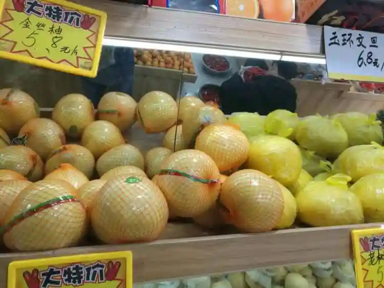 进口水果销售降、国产水果销量增！砂糖橘、苹果、甜橙重上春节热销榜，与草莓排名前四