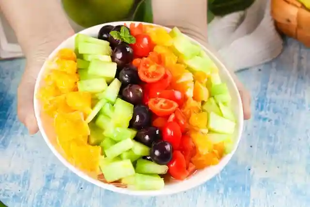 夏日炎炎，分享五种水果拼盘的做法：