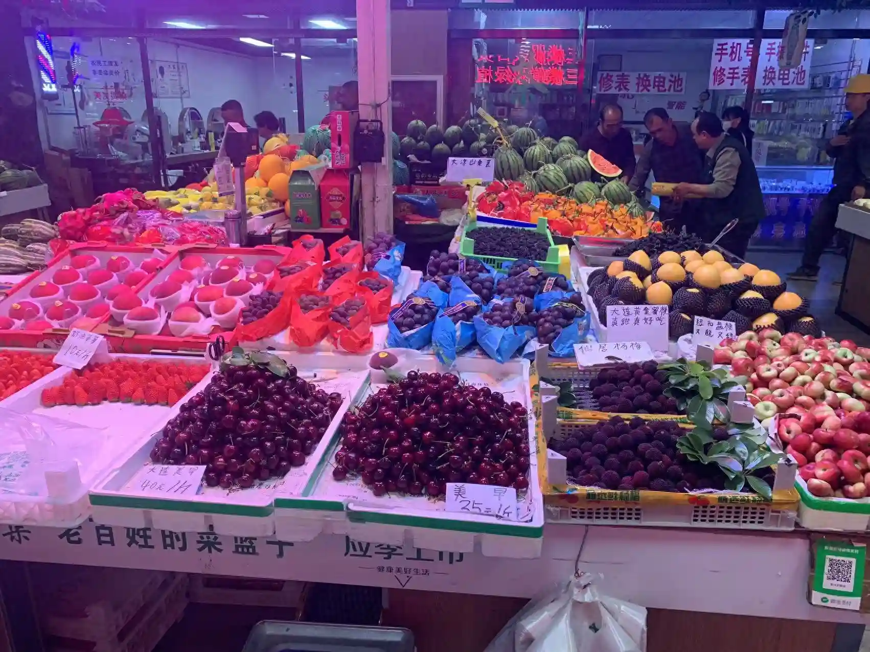 水果“换新”季，西瓜、荔枝等上市啦！看看价格——