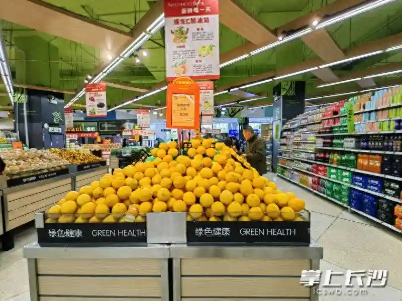 全橙热恋柚见美好  长沙水果市场柑橘类占C位
