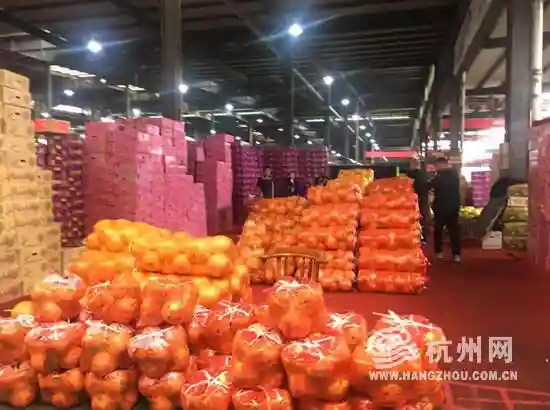 烂水果流入市场了么？来杭州最大的果品批发中心一探究竟